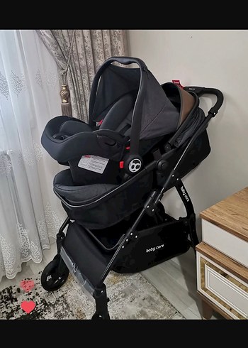Siyah Çok Fonksiyonlu Bebek Arabası