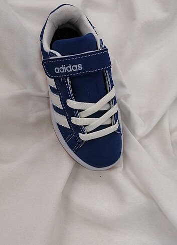 29 Beden beyaz Renk Adidas Campus beyaz spor ayakkabı