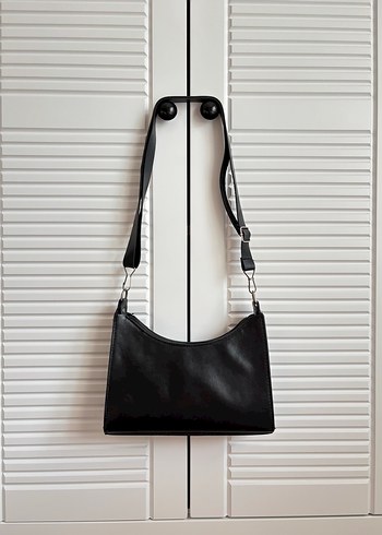 Beden Siyah Deri Kemerli Minimalist Kadın Çanta