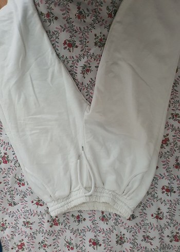 Beyaz Düz Lastikli Yastık Kılıfı - Görsel 3