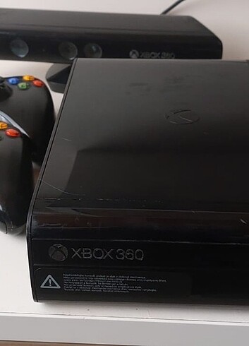 Xbox 360 live 98 adet Oyun dolu kinect ve 2 adet kumandasi var.