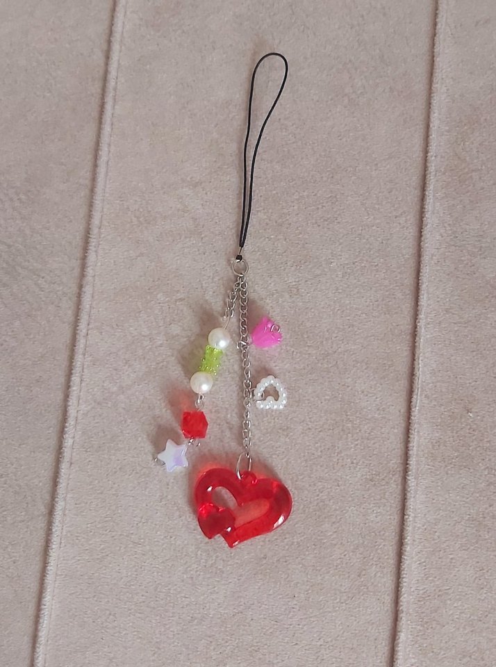 Kalpli Kadın Charm - Görsel 2