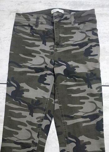 LC Waikiki Kadın Gri Kamuflaj Kemerli Kumaş Pantolon