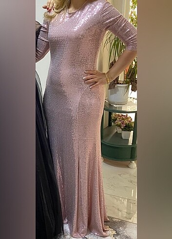 Pembe pullu balık abiye 