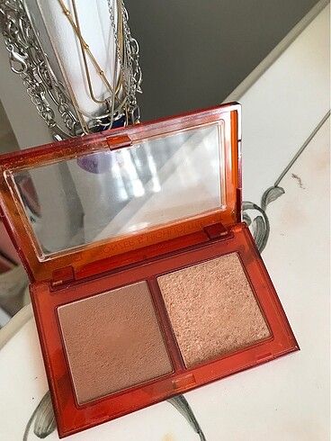 Pastel Bronzer&Highlighter Palet