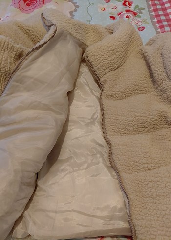 Dik Yaka Bej Peluş Mont - Görsel 4