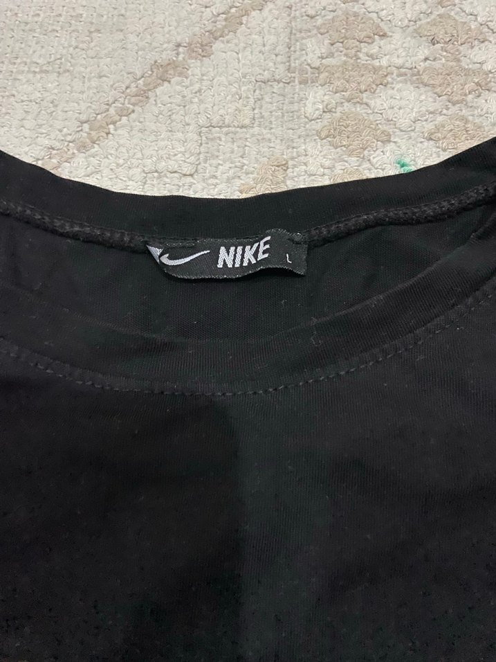 Siyah Baskılı tişört - Görsel 2