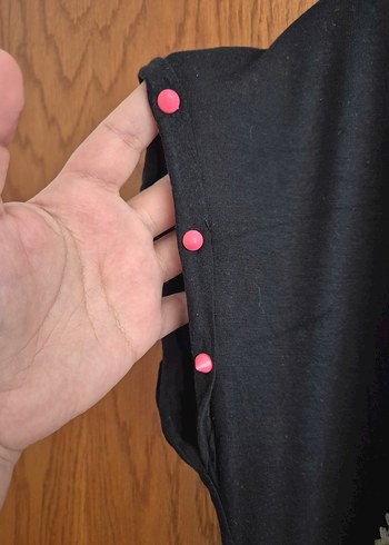 Topshop Boncuk Detaylı Siyah Gotik Tişört