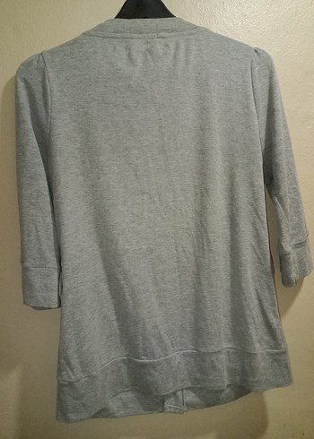 Gri V Yaka Düğmeli Kadın Hırka - Görsel 2