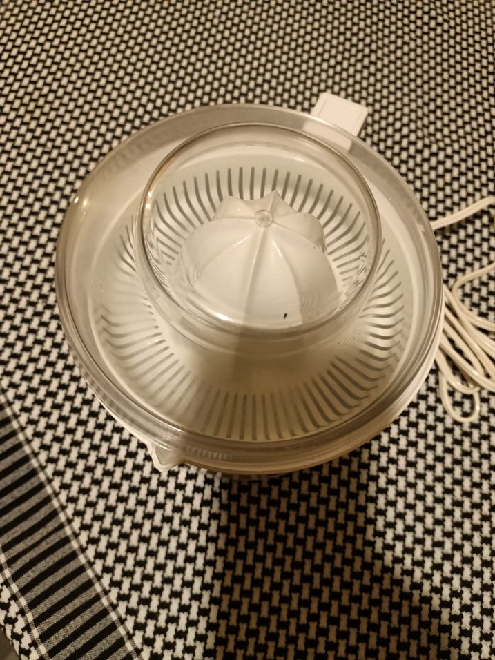 Daiwa Beyaz Renkli Narenciye Sıkacağı - Görsel 2