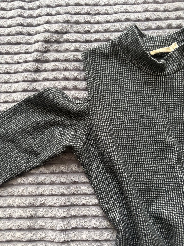 Gri Yarım Kollu Yüksek Yakalı Triko Elbise - Görsel 2