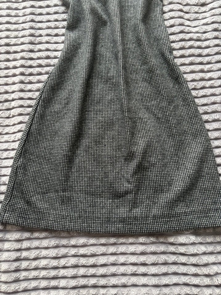 Gri Yarım Kollu Yüksek Yakalı Triko Elbise - Görsel 3