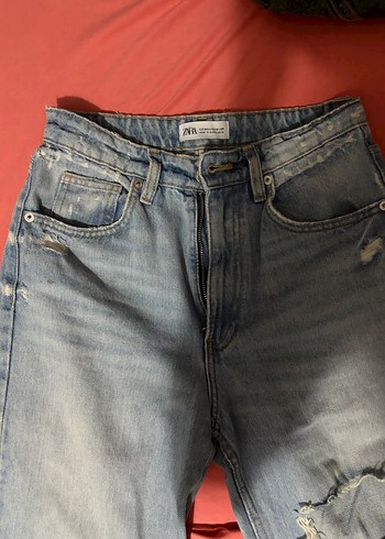 Zara Yırtık Mom Jean - Görsel 3