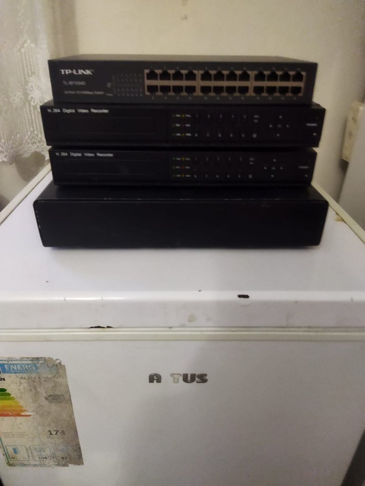 TP-Link 24 Portlu Ağ Anahtarı ve Dijital Video Router - Görsel 2