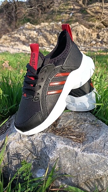 Adidas run kırmızı