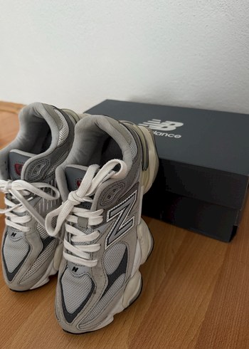 37,5 Beden gri Renk New Balance 9060 Gri 37.5 Kadın Spor Ayakkabı