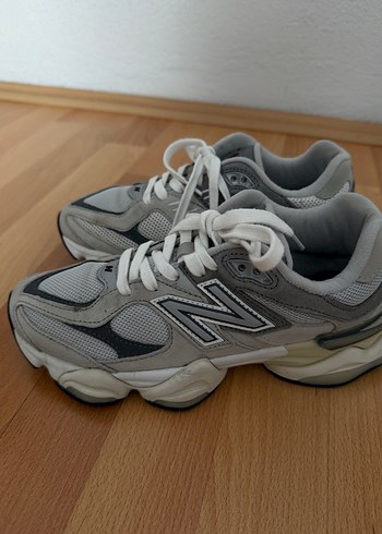37,5 Beden New Balance 9060 Gri 37.5 Kadın Spor Ayakkabı