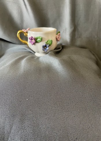 Çiçek Detaylı Beyaz Mini Fincan - Görsel 3