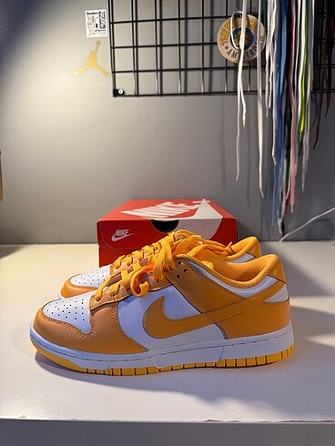 39 Beden Nike Dunk Low Laser Orange