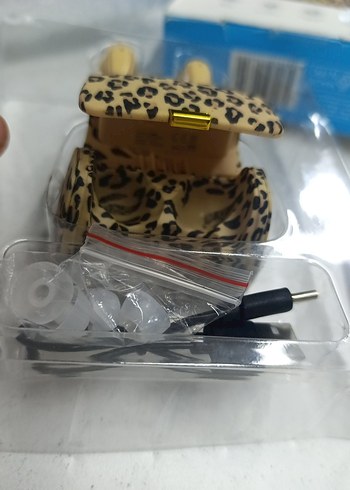 Altın Renkli Piranha Kablosuz Kulaklık - Görsel 2