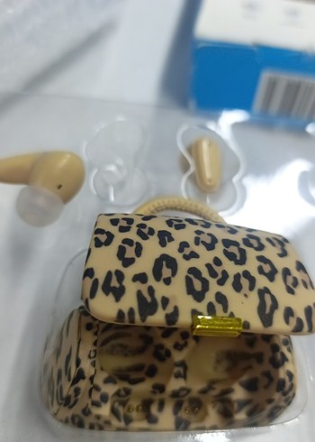 Altın Renkli Piranha Kablosuz Kulaklık - Görsel 3