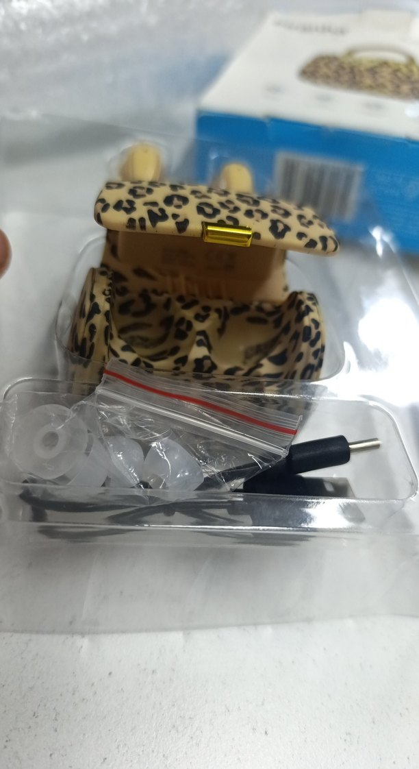 Altın Renkli Piranha Kablosuz Kulaklık - Görsel 2