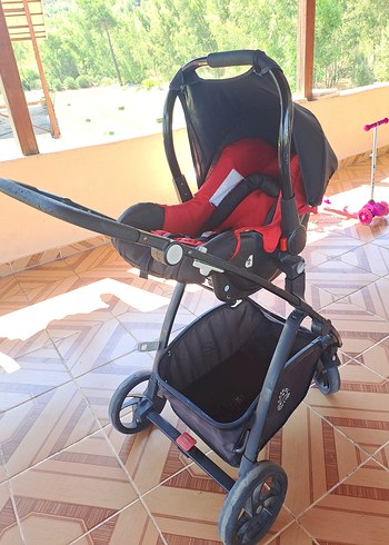 Kırmızı Bebek Arabası - Görsel 7