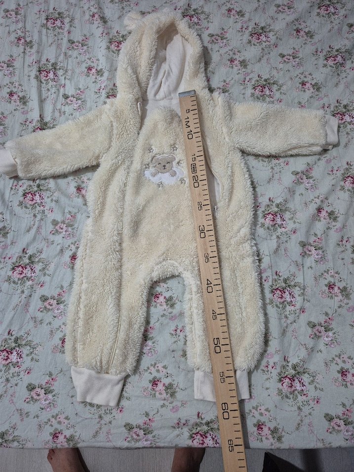 Kız Bebek Beyaz Kürklü Nakışlı Tulumu - Görsel 5