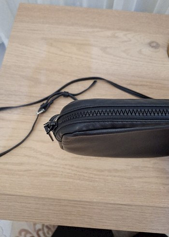  Beden pull bear Fermuarlı Siyah Deri Kadın Çanta