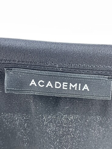 34 Beden siyah Renk Academia Bluz %70 İndirimli.