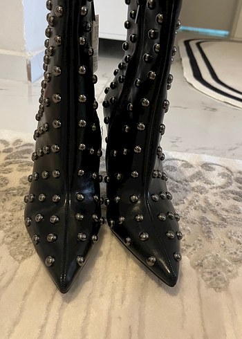 39 Beden ZARA Siyah ZIMBALI Bot