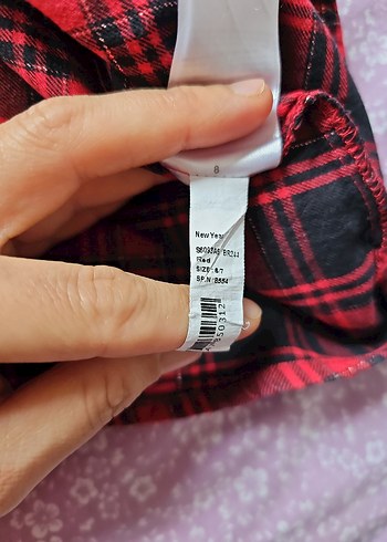 Kız Çocuk Gri Düğmeli Uzun Kollu  Gömlek ve kot pantolon kombin - Görsel 4