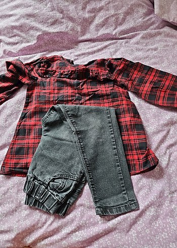 Kız Çocuk Gri Düğmeli Uzun Kollu  Gömlek ve kot pantolon kombin - Görsel 3