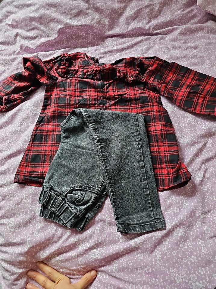 Kız Çocuk Gri Düğmeli Uzun Kollu  Gömlek ve kot pantolon kombin - Görsel 5