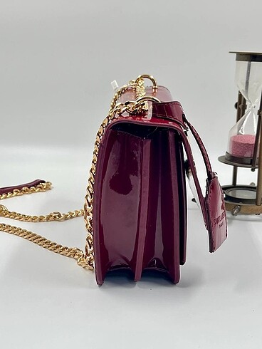 Yves Saint Laurent SAINT LAURENT