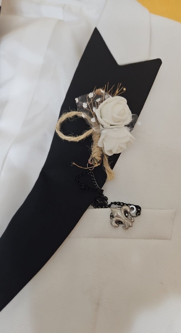 Düğmeli Beyaz Notch Yaka Erkek Takım Elbise - Görsel 2