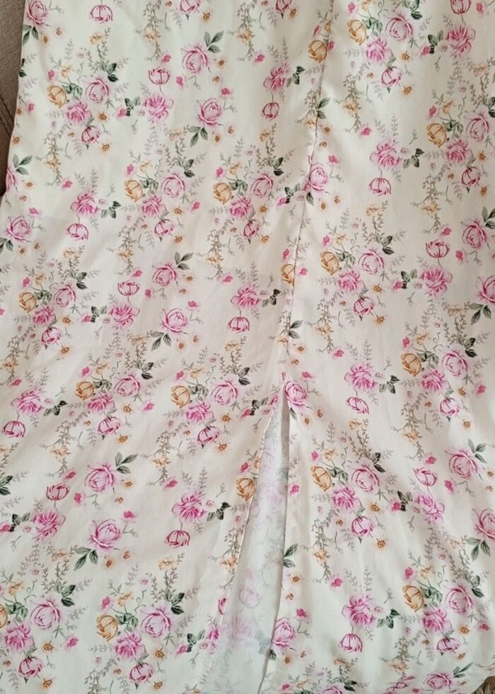 Çiçek desenli elbise - Görsel 3