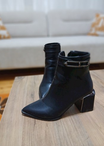 Diğer Siyah Deri Stiletto Topuklu Kadın Bot