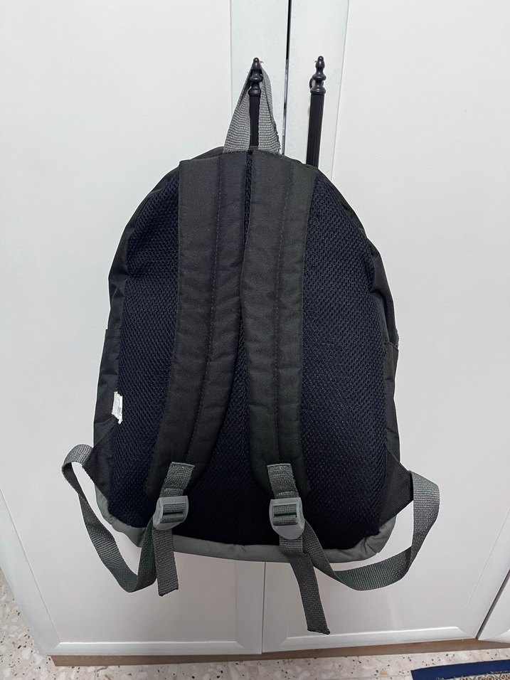 Benetton okul çantası - Görsel 3