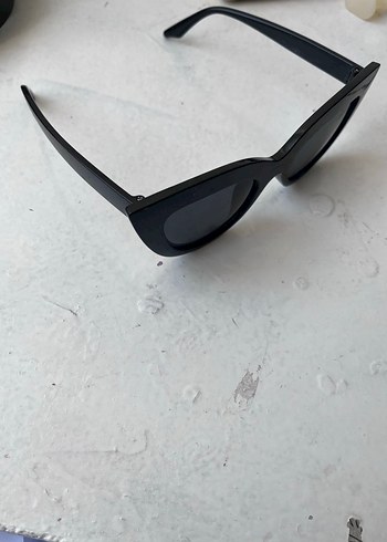 Siyah cat eye güneş gözlüğü - Görsel 3