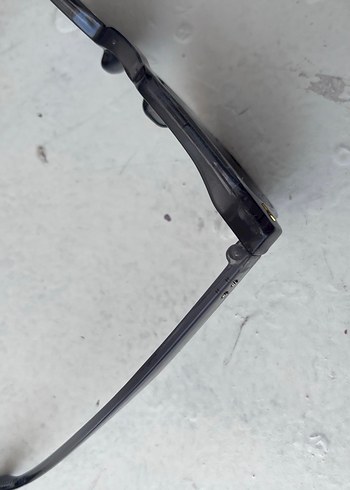 Gri füme güneş gözlüğü - Görsel 3