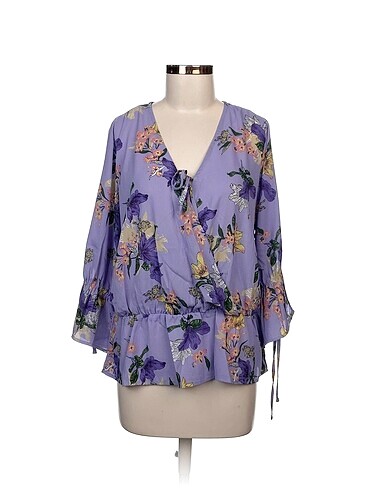 LC Waikiki Bluz %70 İndirimli.