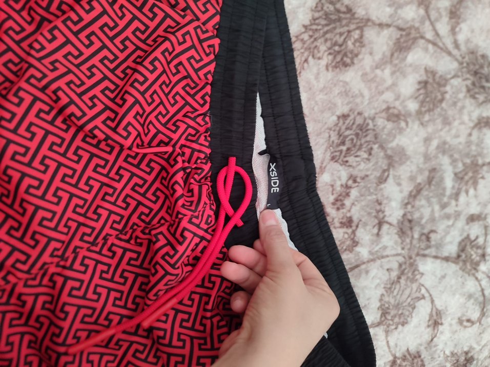 Desenli Kırmızı Mini Erkek Mayo - Görsel 2