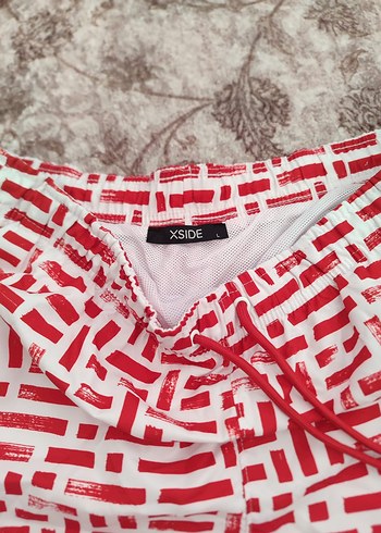 Kırmızı Geometrik Desenli Mini Erkek Şort - Görsel 3