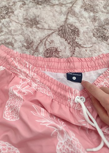 Pembe Ananas Desenli Mini Erkek Mayo Şort - Görsel 2