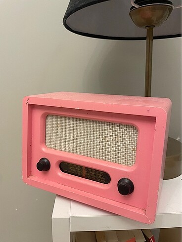 Pembe tatlı süs radyo
