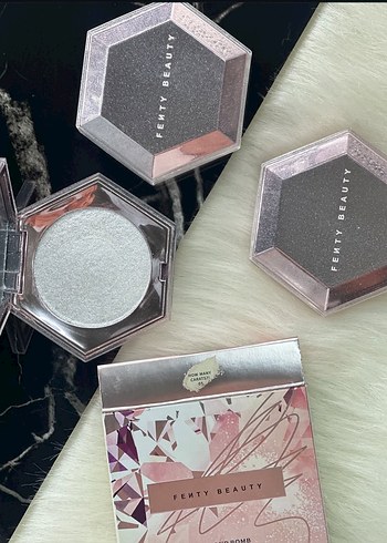 Fenty Beauty Beyaz Aydınlatıcı