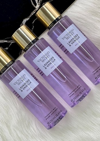 Victoria's Secret Lavanta & Vanilya Parfüm Spreyi
