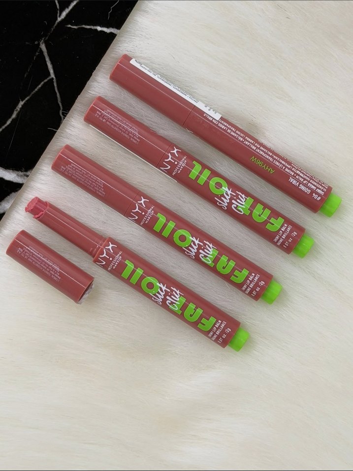 Pastel Bej Renkli Dudak Parlatıcısı - Görsel 3