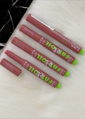 NYX Canlı Renkli Dudak Parlatıcısı - Görsel 3